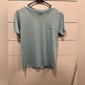 Patagonia size small tee